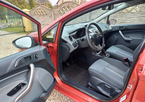 Ford Fiesta cena 21900 przebieg: 116000, rok produkcji 2009 z Staszów małe 67